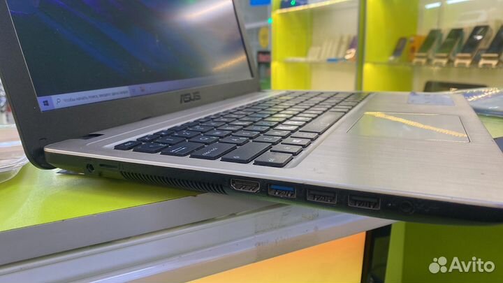 Ноутбук asus