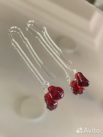 Серьги продёвки с гранатом