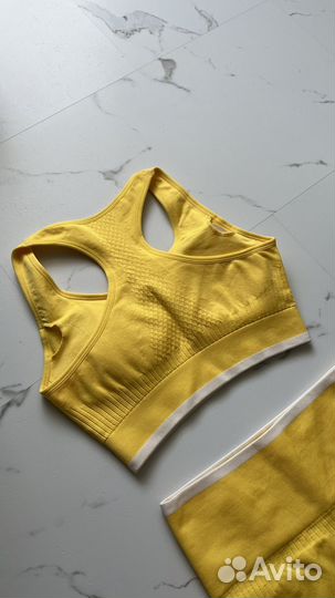 Костюм для фитнеса