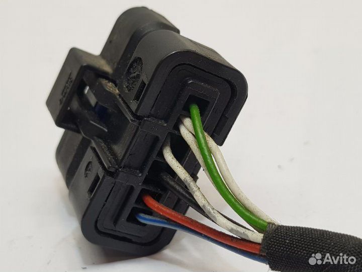 Фишка фары правая Renault Duster 2017