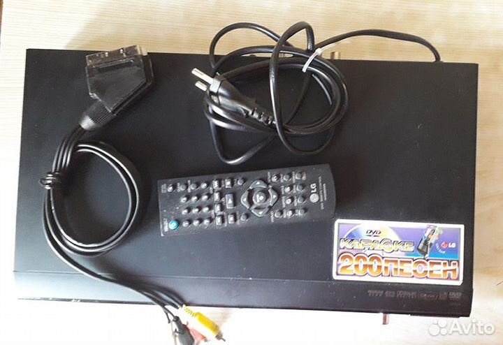 Караоке DVD-проигрыватель LG DK854