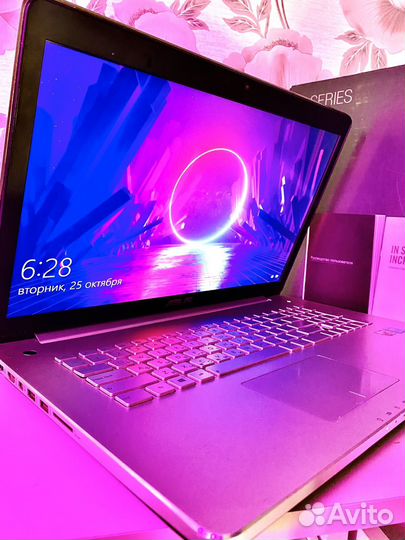 Мощный, большой 17д, 8 ядер игровой ноутбук asus