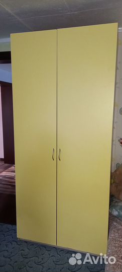 Продам комплект детской мебели. Торг на месте
