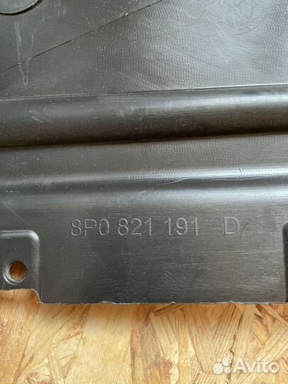 Подкрылок передний левый Audi A3/S3 8p
