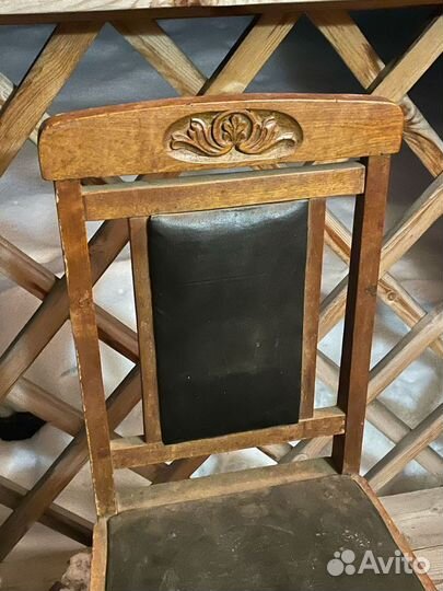 Антикварный стул дерево