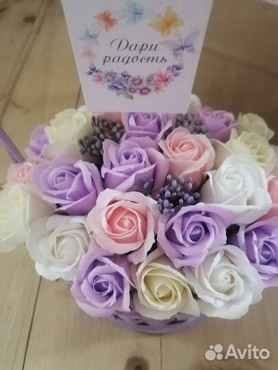 Букет из мыльных цветов в корзинке