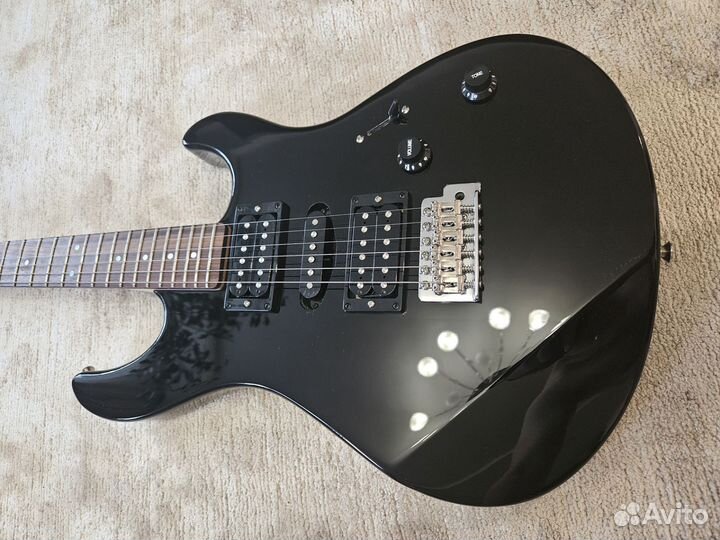 Электро гитара Yamaha erg 121 комплект