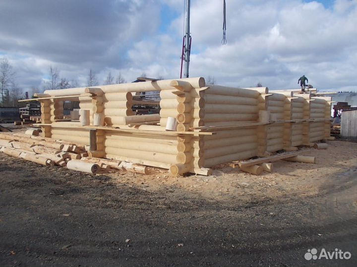Срубы из карельской сосны ручной рубки