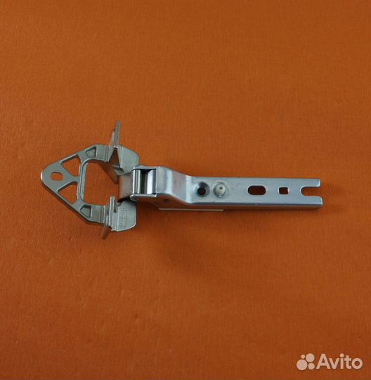 Петли двери холодильника Bosch (00268699)