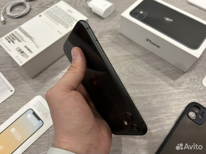 iPhone 11, 64 ГБ