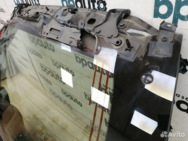 Крышка багажника 67005-60L30 Toyota Land Cruiser