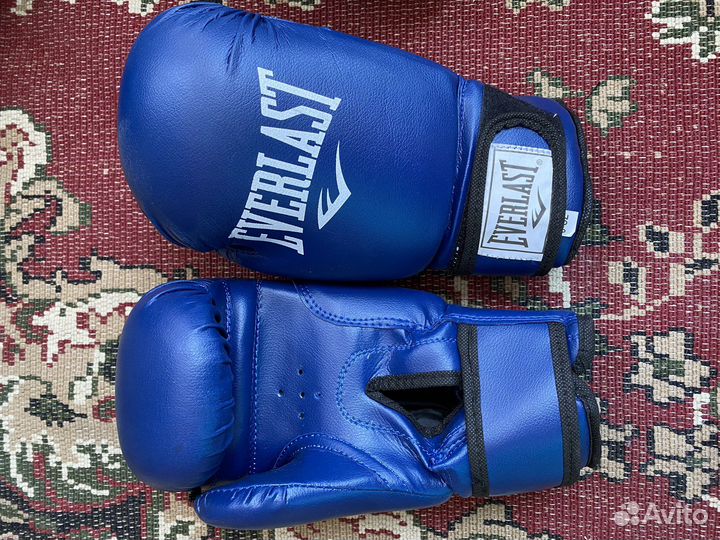 Боксерские перчатки
