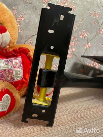 Кронштейн для телевизора