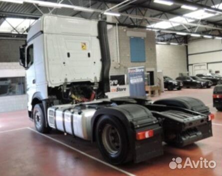 Pазбираем грузовик Mercedes-Benz Actros mpiv с 201