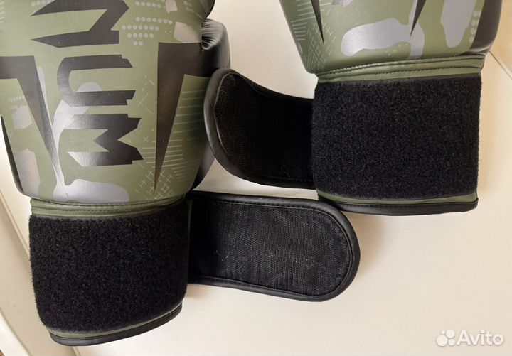 Боксерские перчатки 12 oz venum