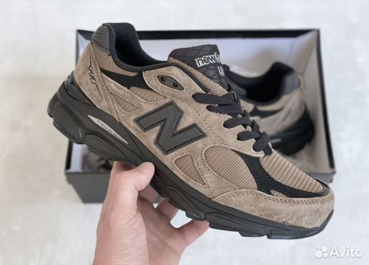 Спортивные New Balance 990