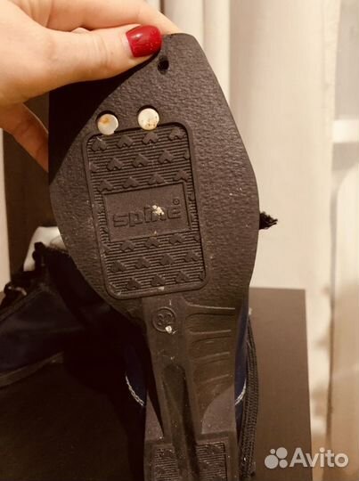 Лыжные ботинки