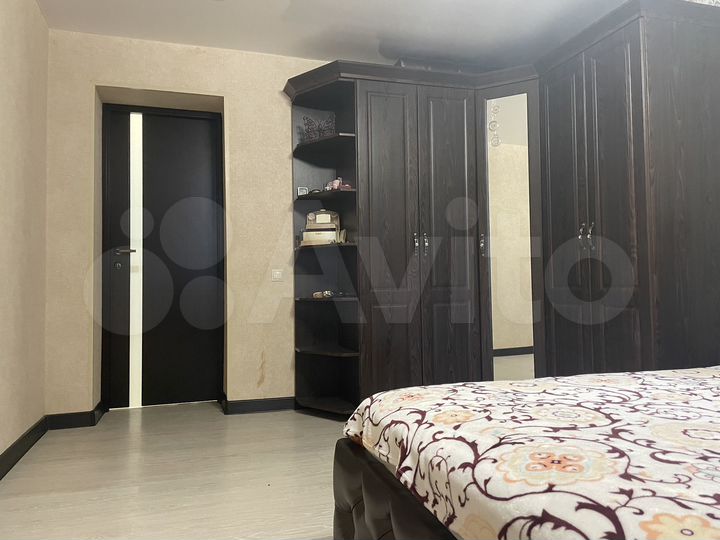 3-к. квартира, 104,1 м², 1/5 эт.