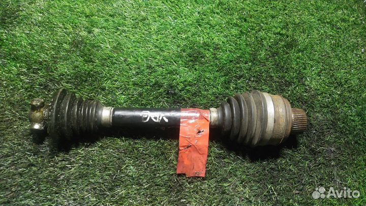 Привод в сборе передний Audi A4 (B8) IV