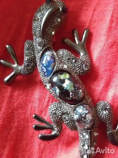 Брошь Ящерица, очень красивая