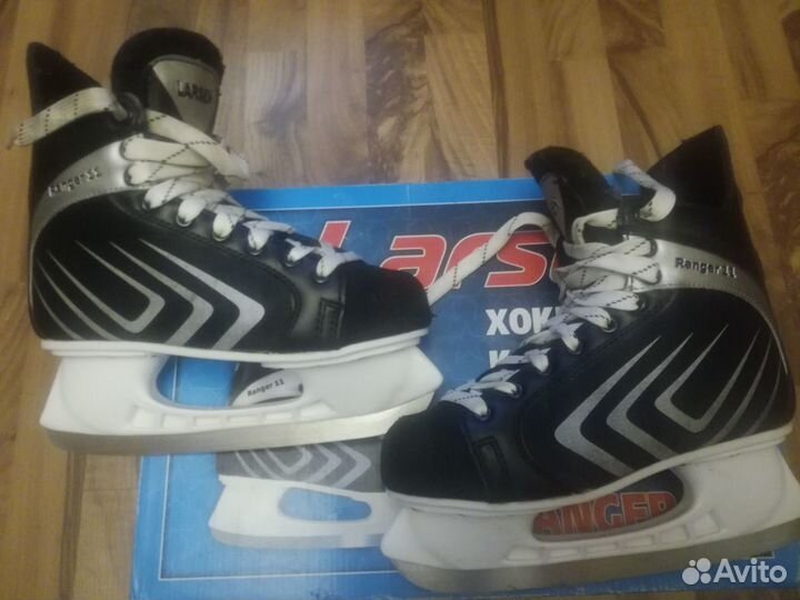Коньки хоккейные р.40