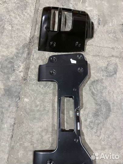 Бампер передний T5G правая часть оригинал