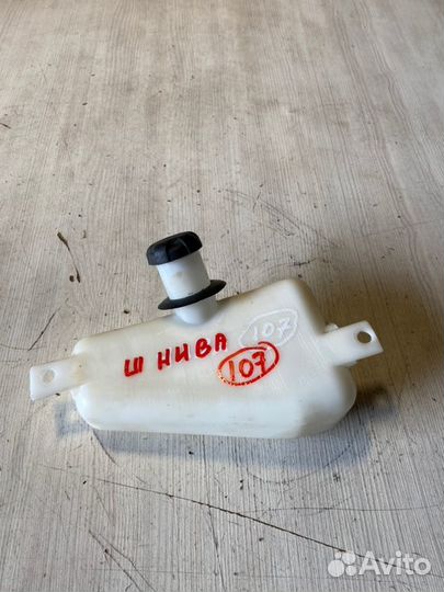 Бачок омывателя задний Chevrolet Niva 2020