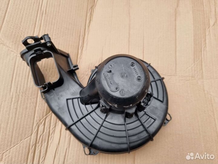 Моторчик печки Opel Meriva A