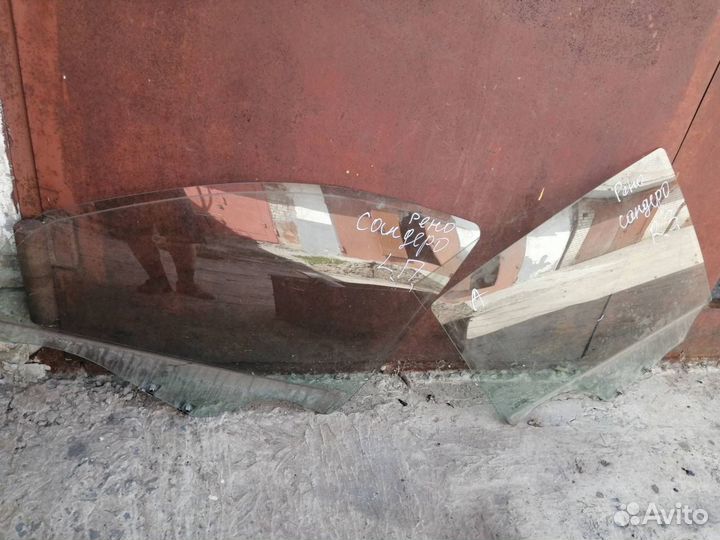 Стекло двери Рено Сандеро 1 Сандеро 2 Дастер Логан