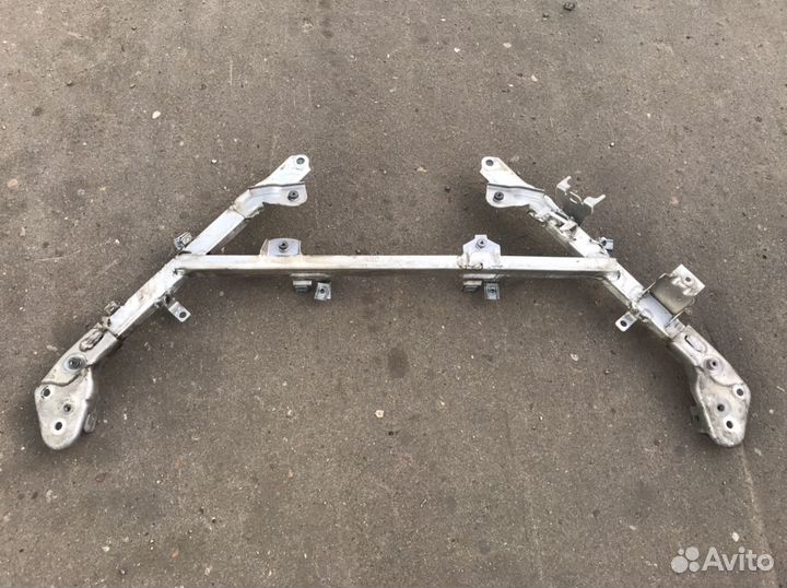 Растяжка моторного отсека porsche panamera 970