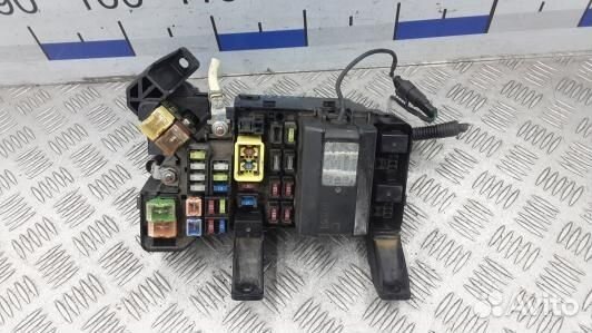 Блок предохранителей mitsubishi pajero 4 (4DN06M10