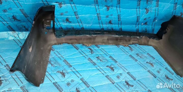 Бампер Ленд Крузер 200 черный Оригинал идеал 12-15