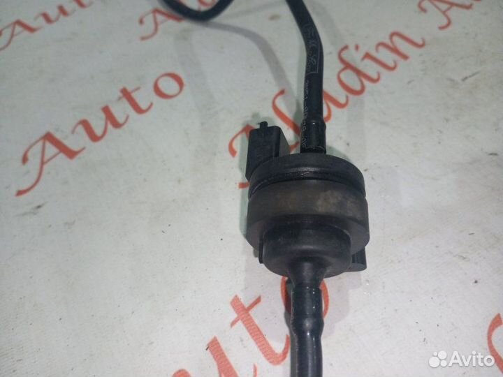 Клапан вентиляции топливного бака Ford C-Max