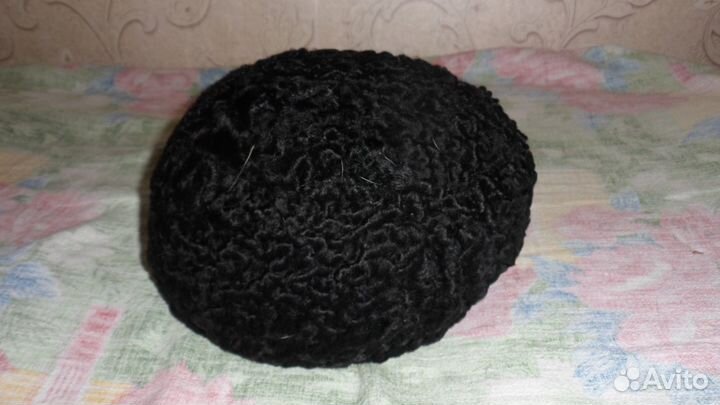 Шапка женская из каракуля