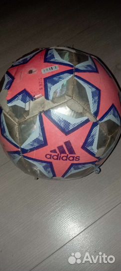 Футбольный мяч