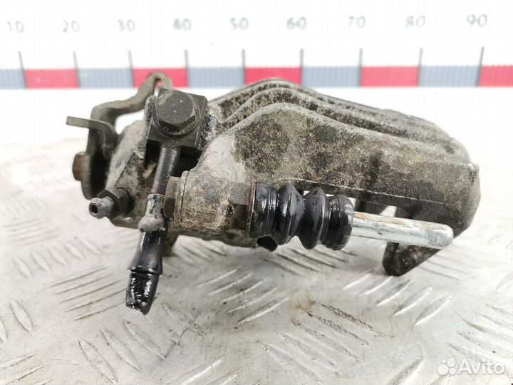 Суппорт задний левый Volkswagen Golf 3 1998