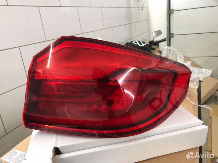 Фары задние BMW G30