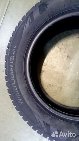 Kumho WinterCraft Ice WI31 235/35 R19 91T