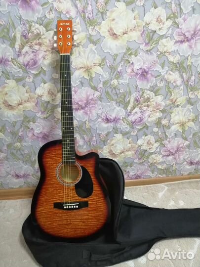 Акустическая гитара