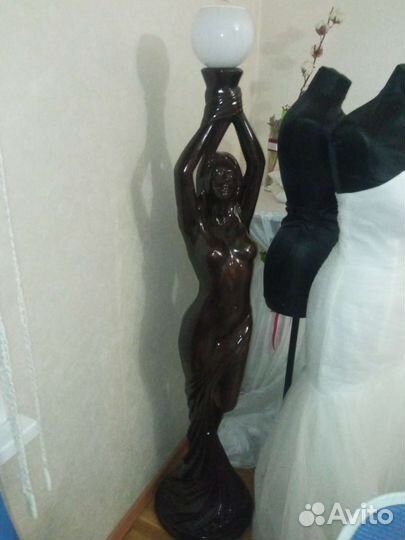 Статуя скульптура девушка с факелом 170 см