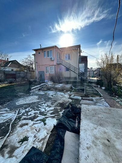 Дом 272,6 м² на участке 6 сот.