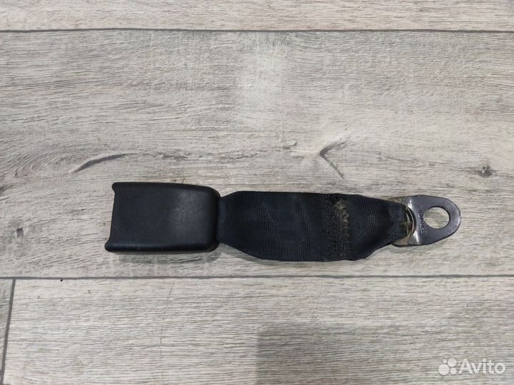 Фиксатор ремня безопасности задний Нексия