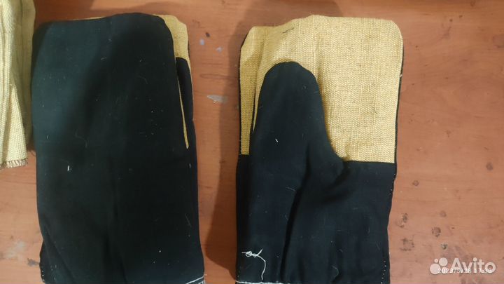 Рабочие руковицы, краги