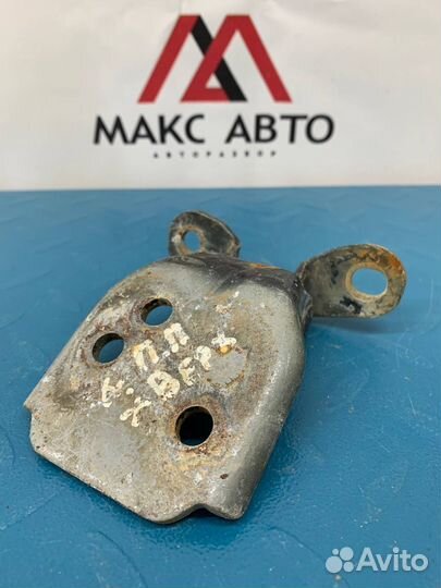 Б/У петля двери передний правый Hyundai Accent LC