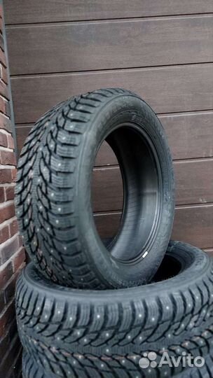Nokian Tyres Hakkapeliitta 9 SUV 235/55 R18 104T