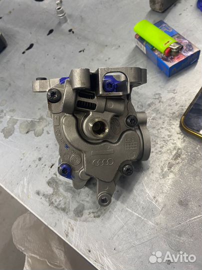 Масленный насос Ауди А8 D3 059115103S