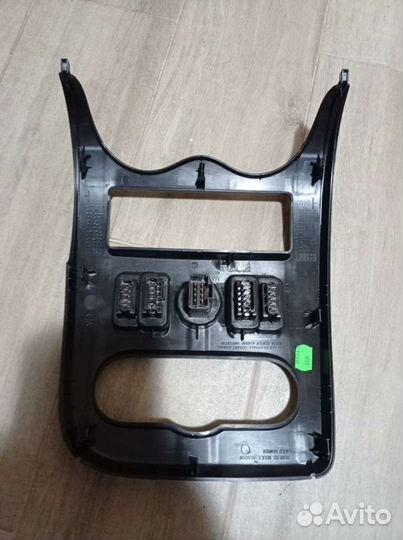 Накладка центральной консоли лада ларгус