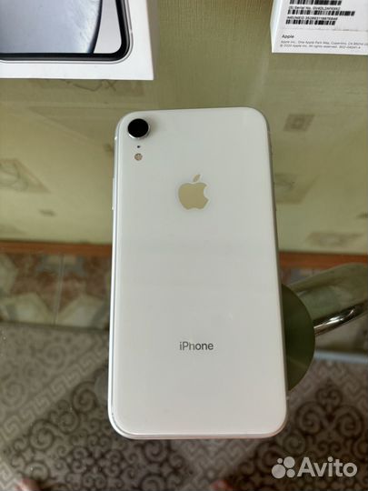 iPhone Xr, 64 ГБ