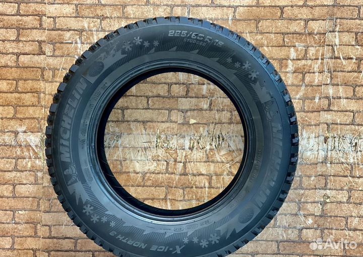 Michelin X-Ice North 3 225/60 R16