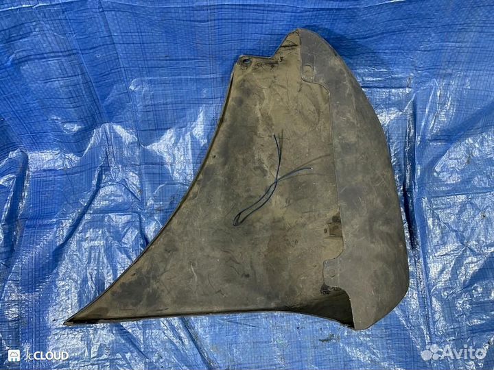 Клык бампера на toyota RAV4 SXA10